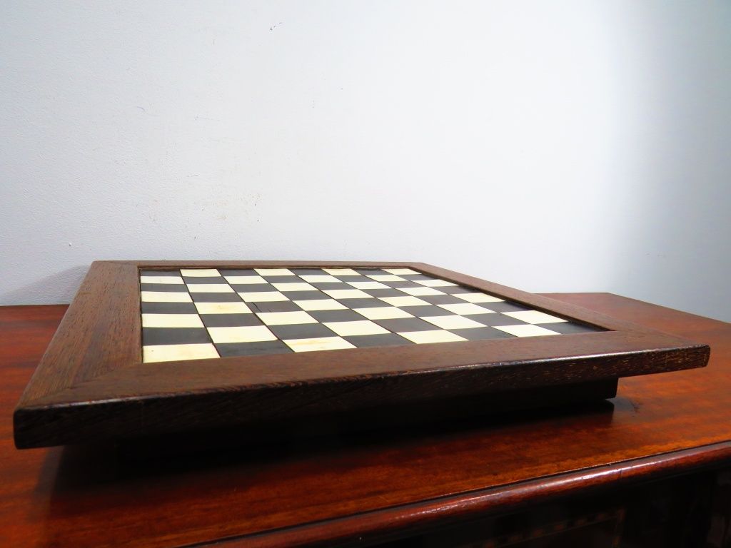Tabuleiro de xadrez.