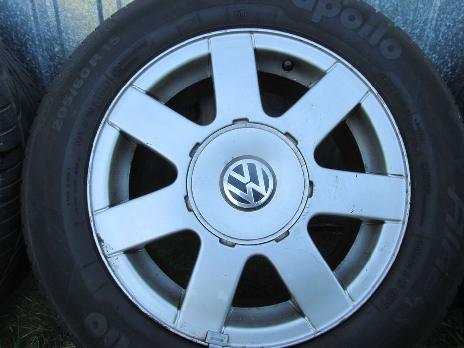 15" VW Passat B5 Golf V VI Audi A6 A4 śr. 5x112