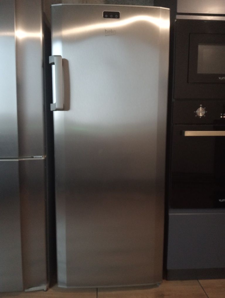 Продам морозильну камеру Beko