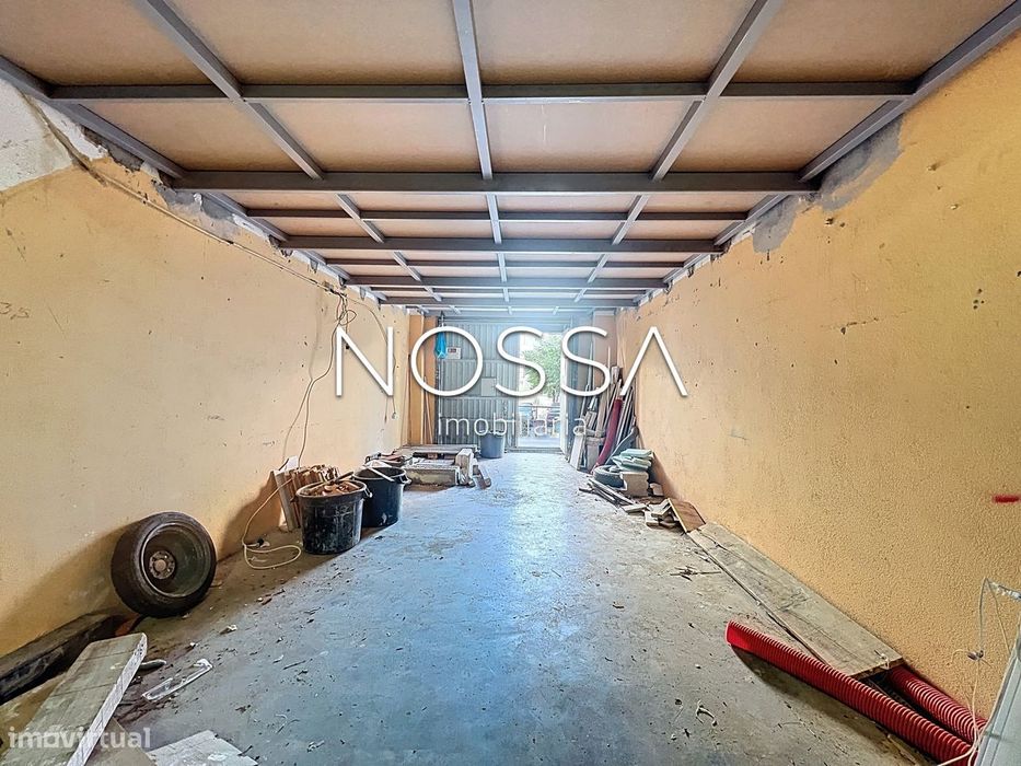 Garagem com 82 m² e  Duas Mezanines | Serra das Minas