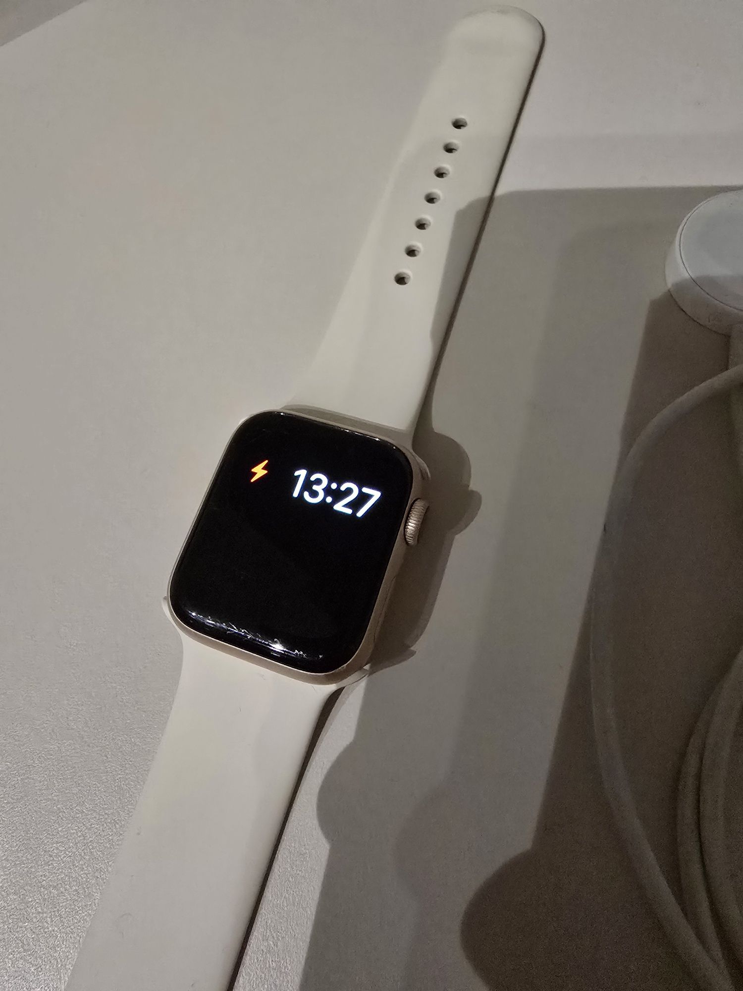 Продам Apple watch 4