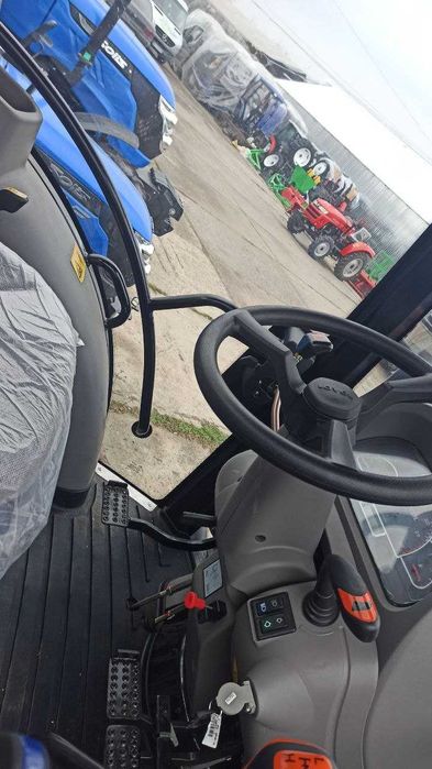 Трактор Ловол 504 Pro з кабіною+ кондиціонер, синхронна коробка