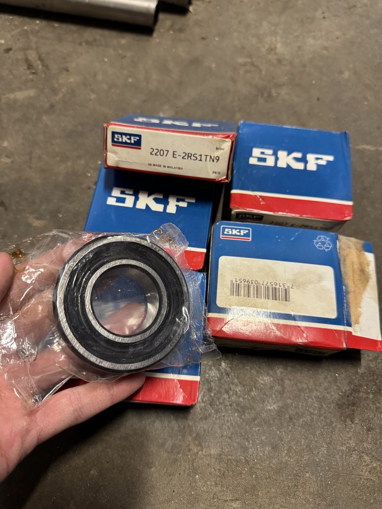 Łożysko kulkowe 2207 E-2RS1TN9 SKF