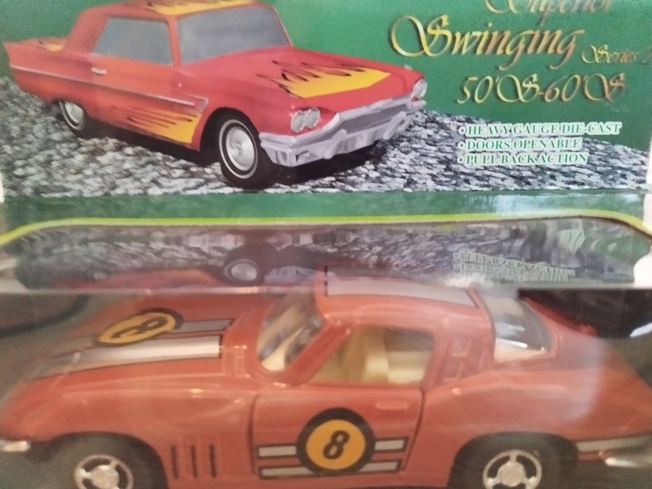 Chevrolet Corvette vermelho nº8 diecast 1:43