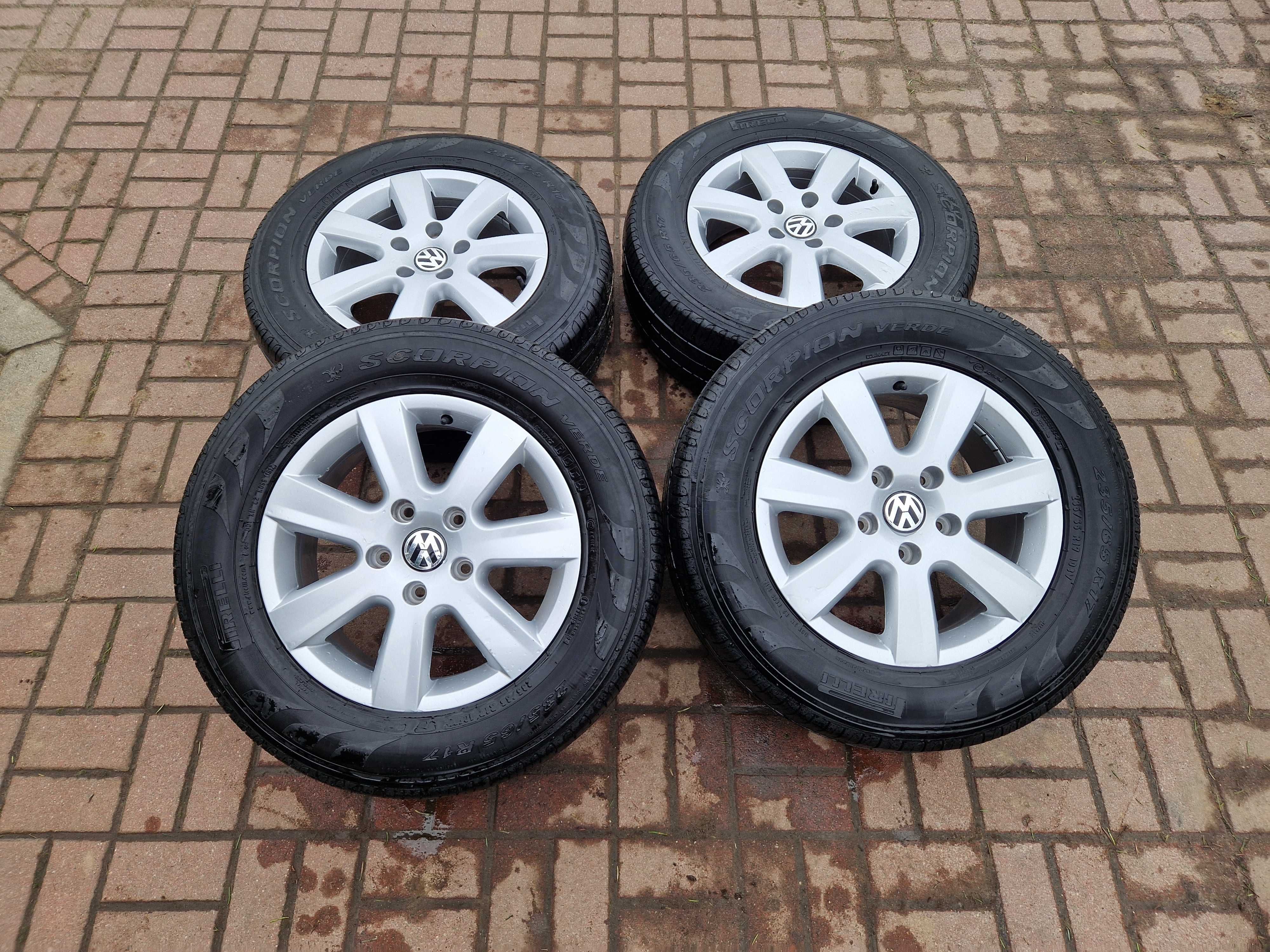 Komplet Kół Koła Felgi 17 Cali 5x130 VW Touareg ET50 PIRELLI 235/65R17