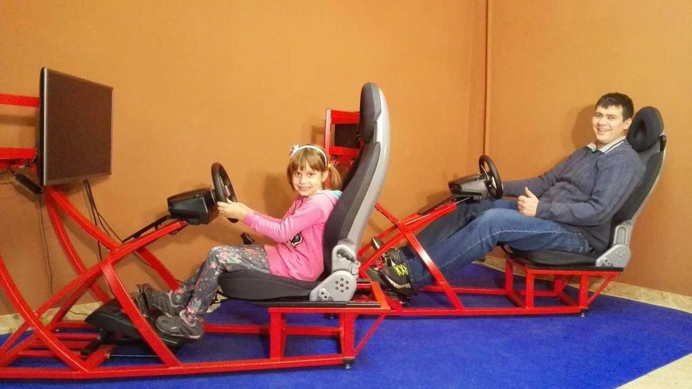 Рама автосимулятора з кріслом від смарта