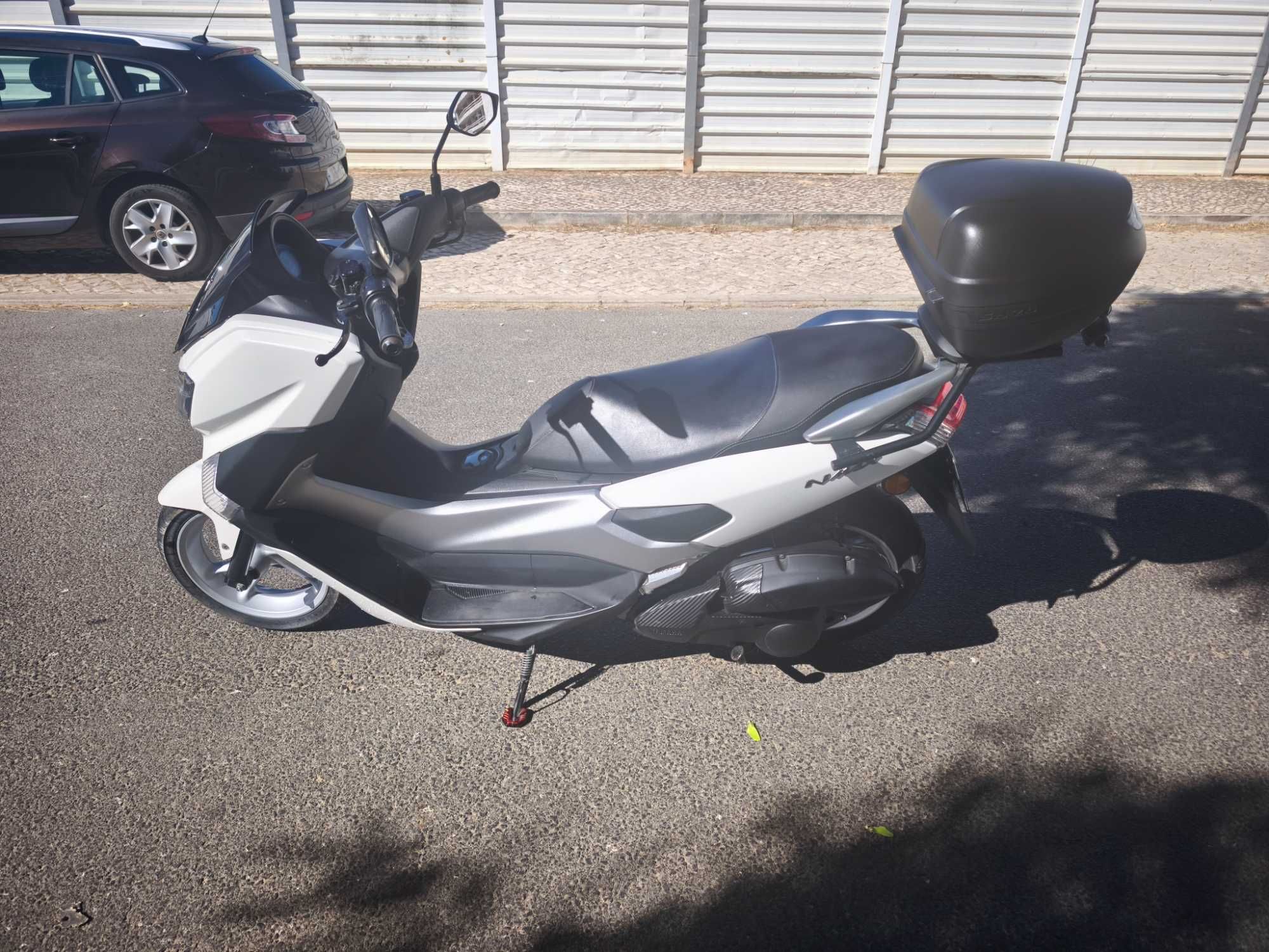 Yamaha nmax 125 excelente estado