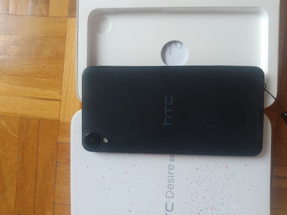 Telefon HTC Desire 825