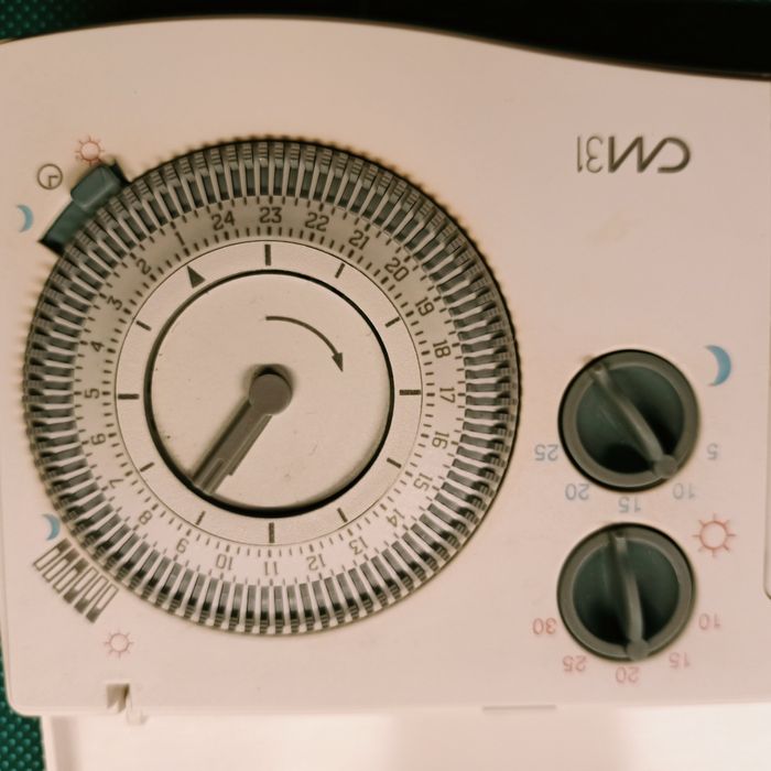 Honeywell termostat zegarowy RTU CM 31