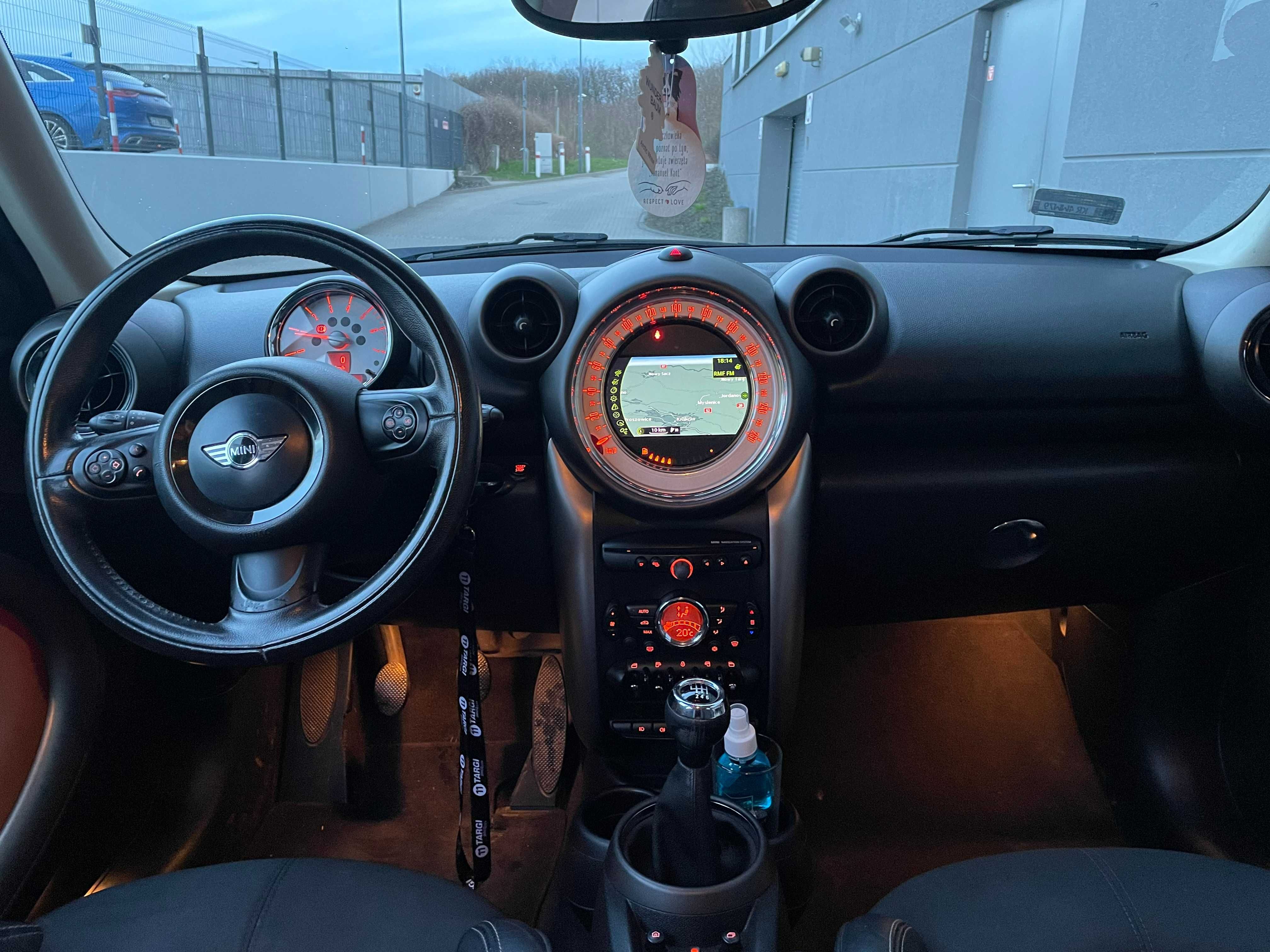 Mini Cooper Countryman 1.6d audio Harman/Kardon - navi