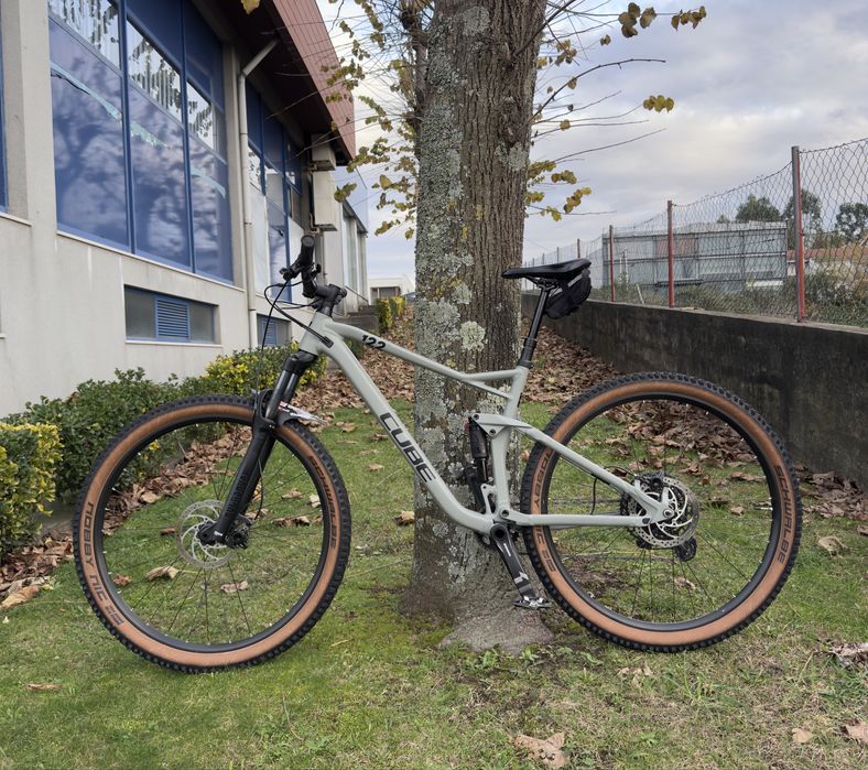 Bicicleta Cube Stereo One22 Pro