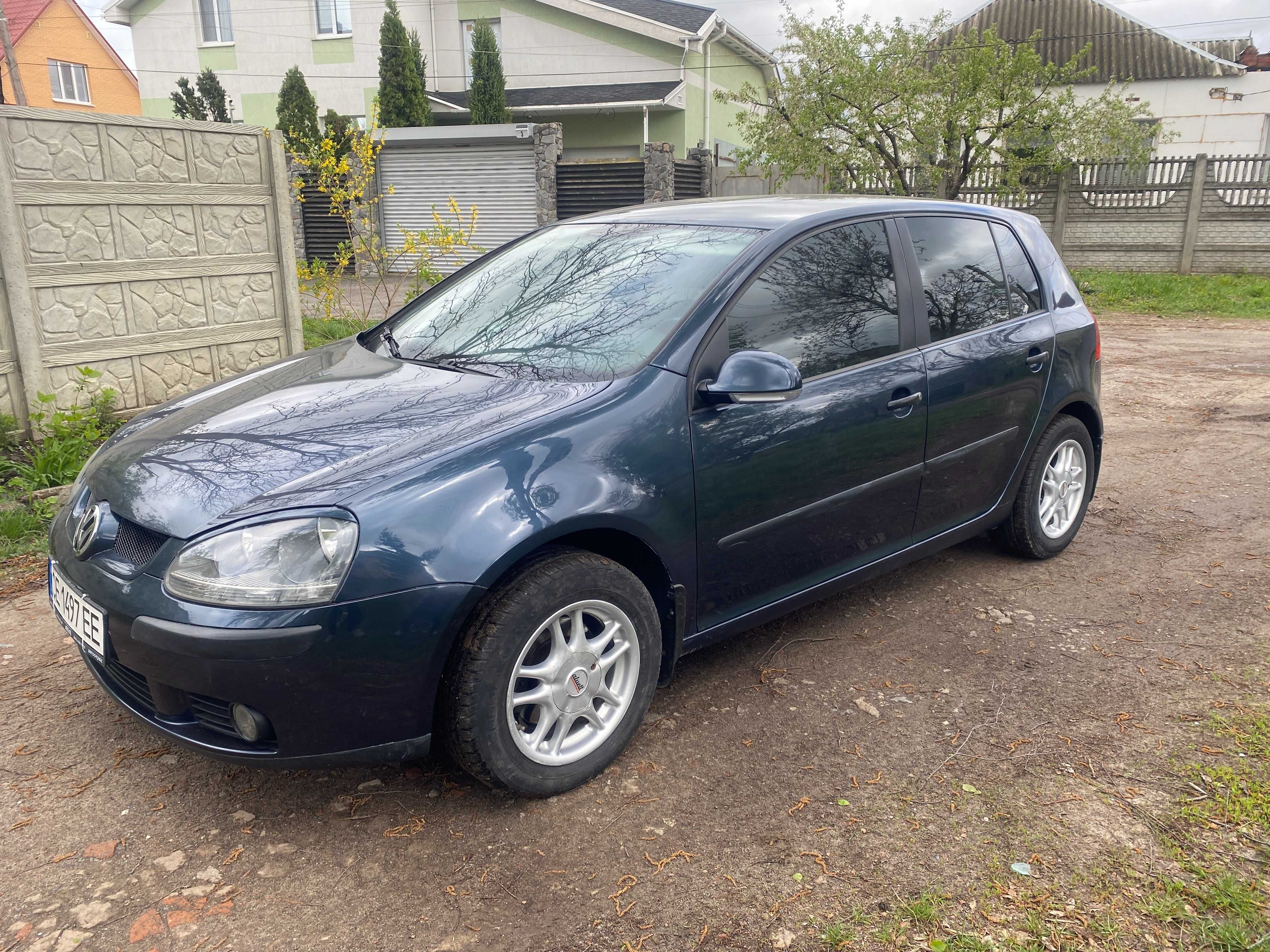 Volkswagen Golf 2005  1.6 МРІ  (102 к.с.)