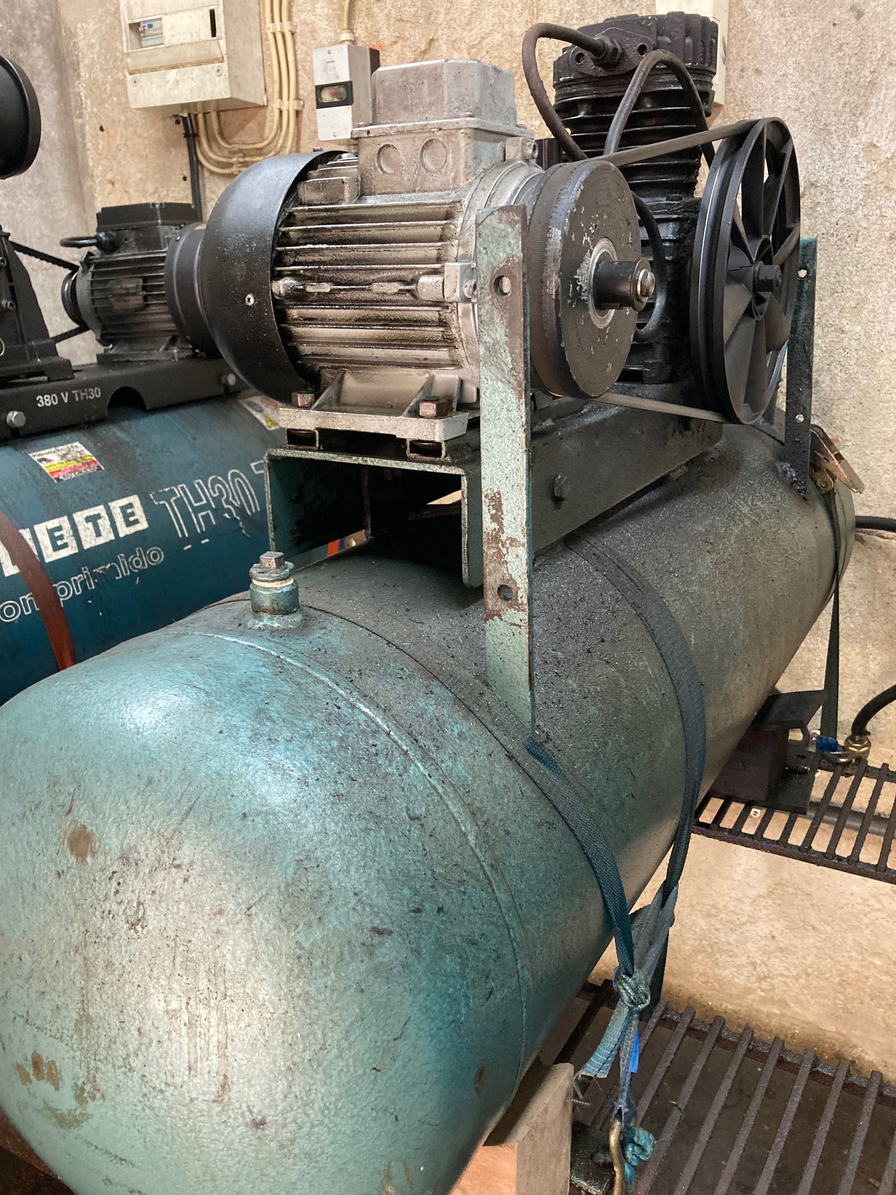Compressores de fábrica