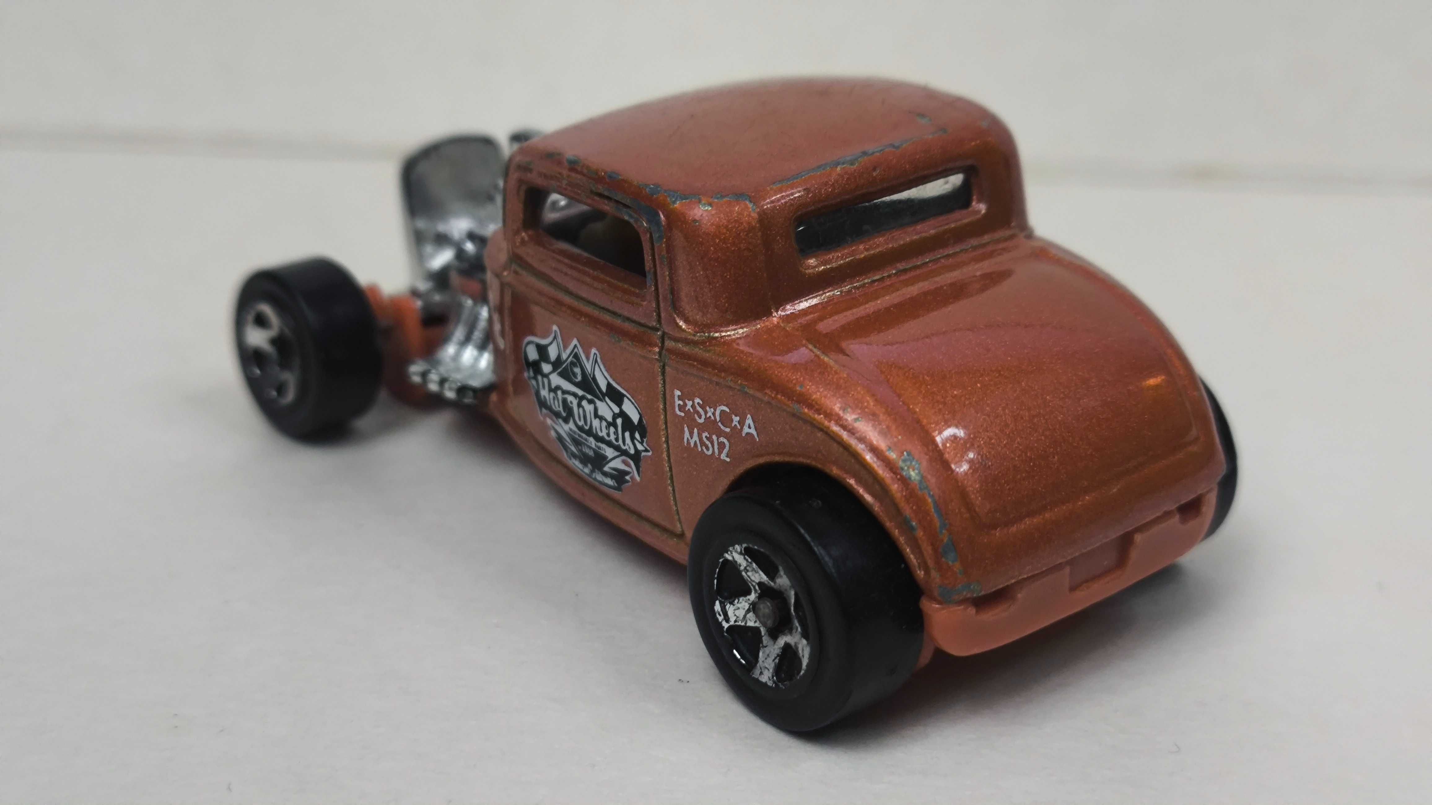 Машинка Ford 1932 Hot Wheels