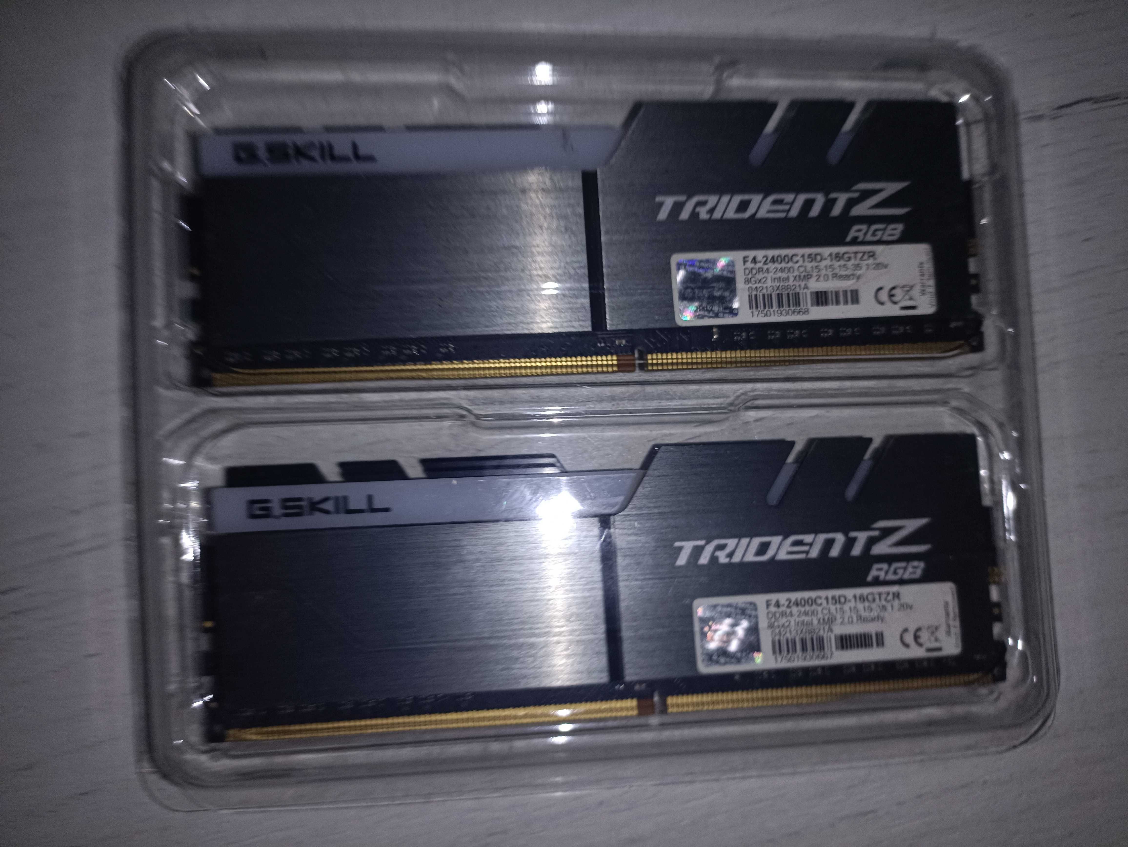 Memória RAM G.SKILL Trident Z RGB 16GB (2x8GB) DDR4