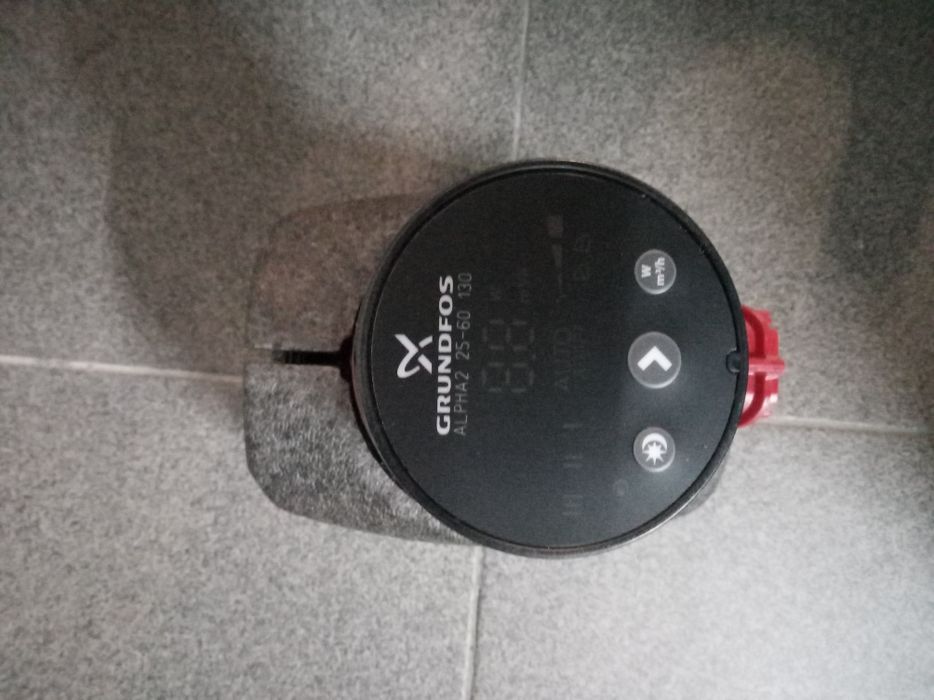 Bomba de recirculação Grundfos nova