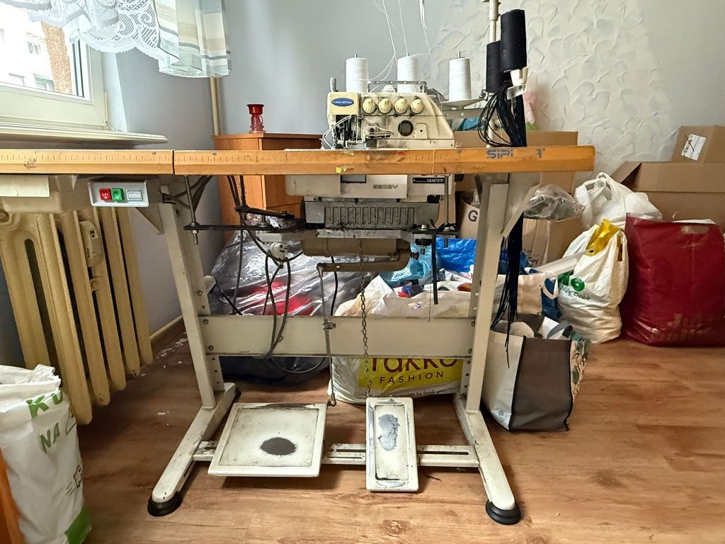 Sprzedam wyposażenie pracowni krawieckiej