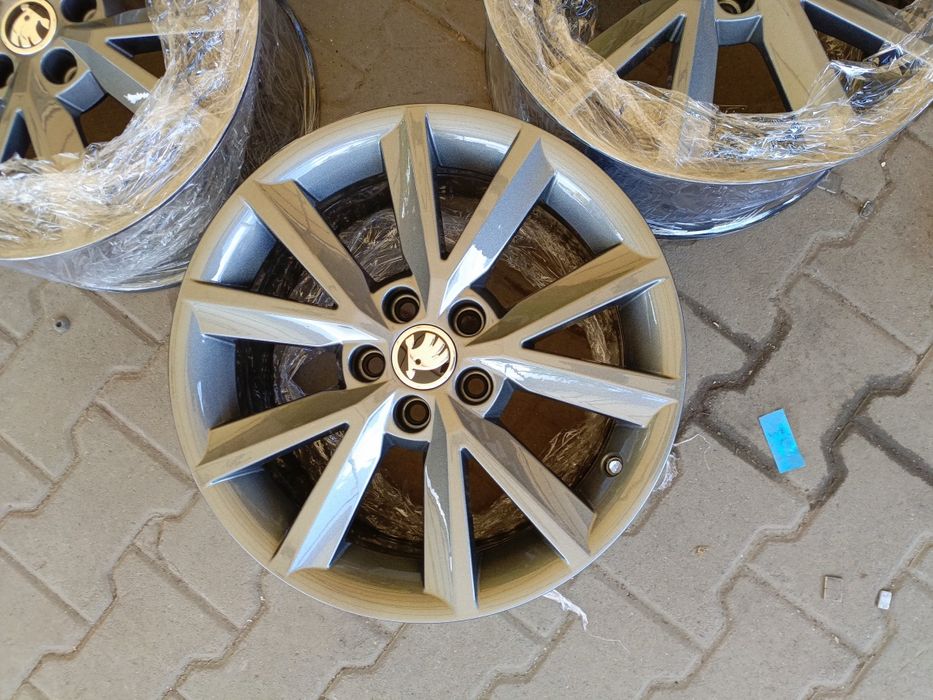 Felgi aluminiowe oryginalne skoda 5x100 et45 7jx16 VW seat