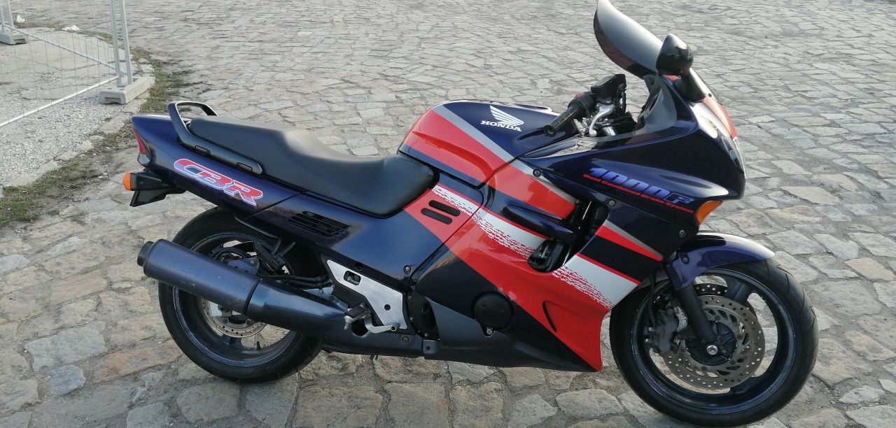 Honda CBR 1000F Dual cbs