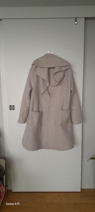 Płaszcz z kapturem Amisu roz 36