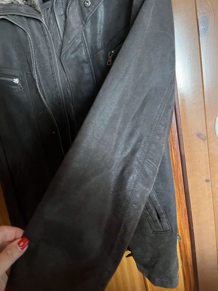 Casaco de homem  castanho  em pele