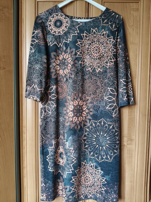 Przytulna sukienka damska