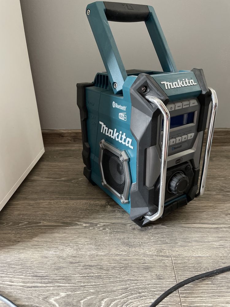 Makita radio dab + bluetooth