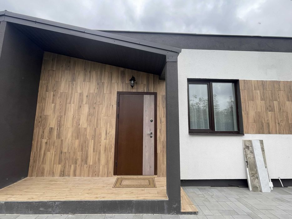 Продаж 1 пов. таунхауса з ділянкою в центрі Гостомеля