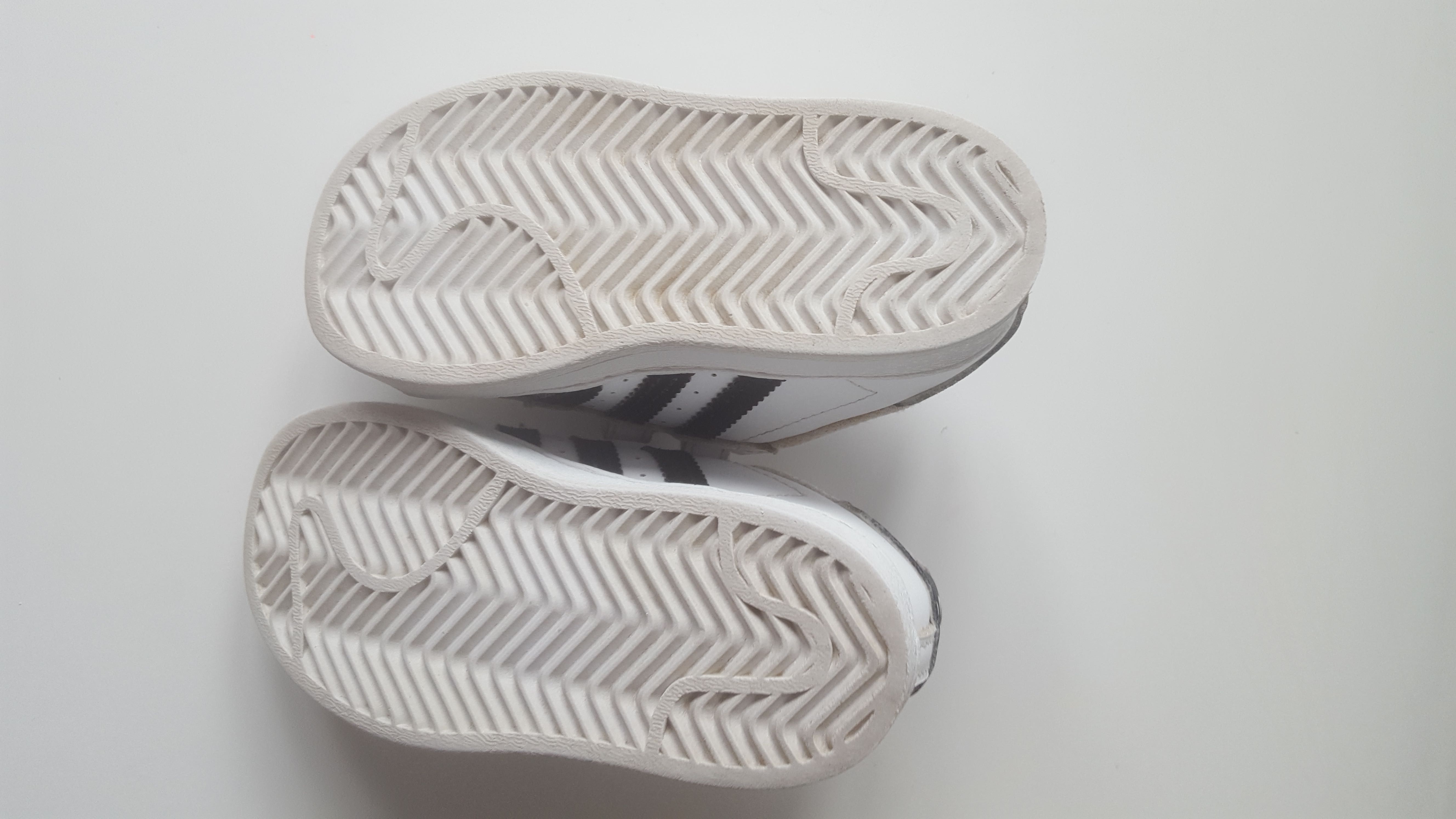 Buty Adidas Superstar rzepy r.22 lub 26 używane