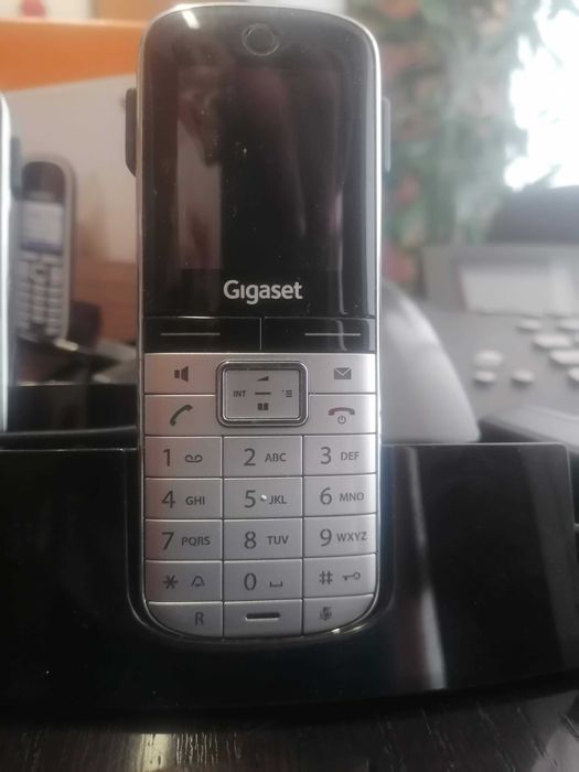 Telefones Gigaset Sem Fios + Telefone fixo central + Repetidor Sinal