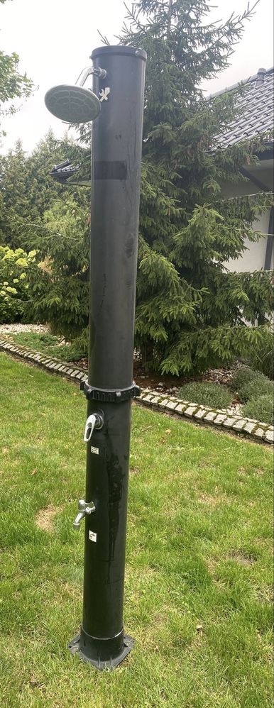 Slupek ogrodowy - kran i prysznic