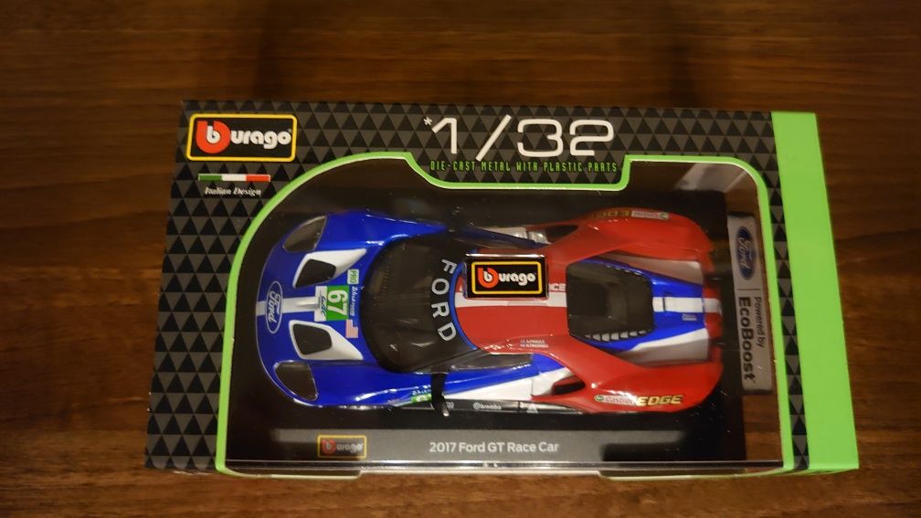 Bburago Race Ford GT 2017 Race Car 1:32 BURAGO