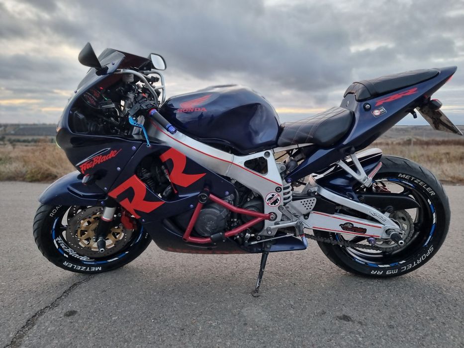 Продам Honda CBR 919 RR 1999 року