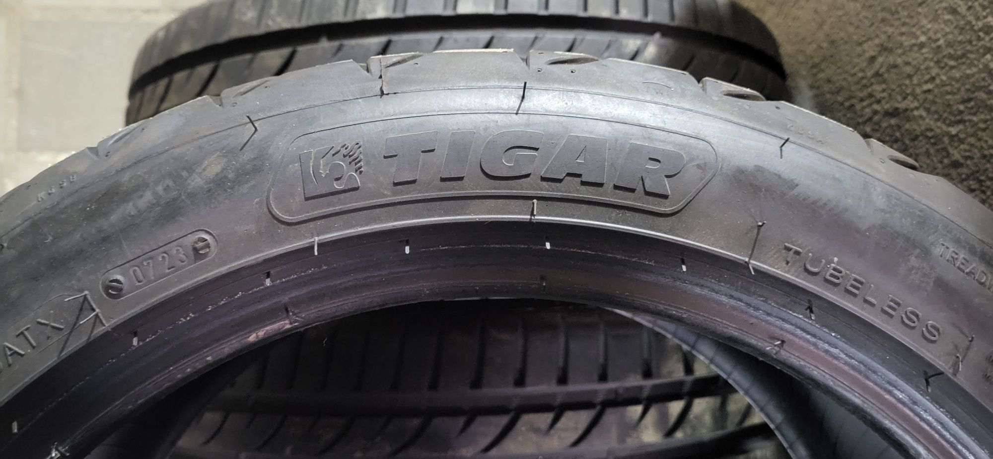 Комплект літніх колес 225 45 R17 94V Tigar ultra high performance