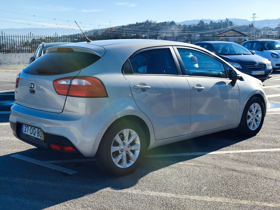 Kia Rio 1.25 CVVT 2014 • Muito Fiável • Económico • Revisão Incluída