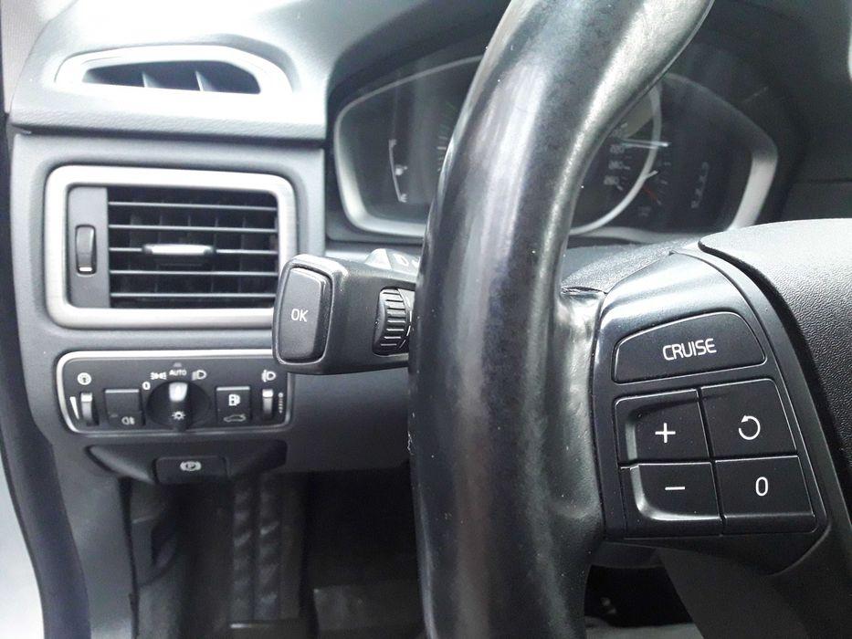 Volvo V70 III T5 Drive-E 2.0 turbo benzyna 245 KM