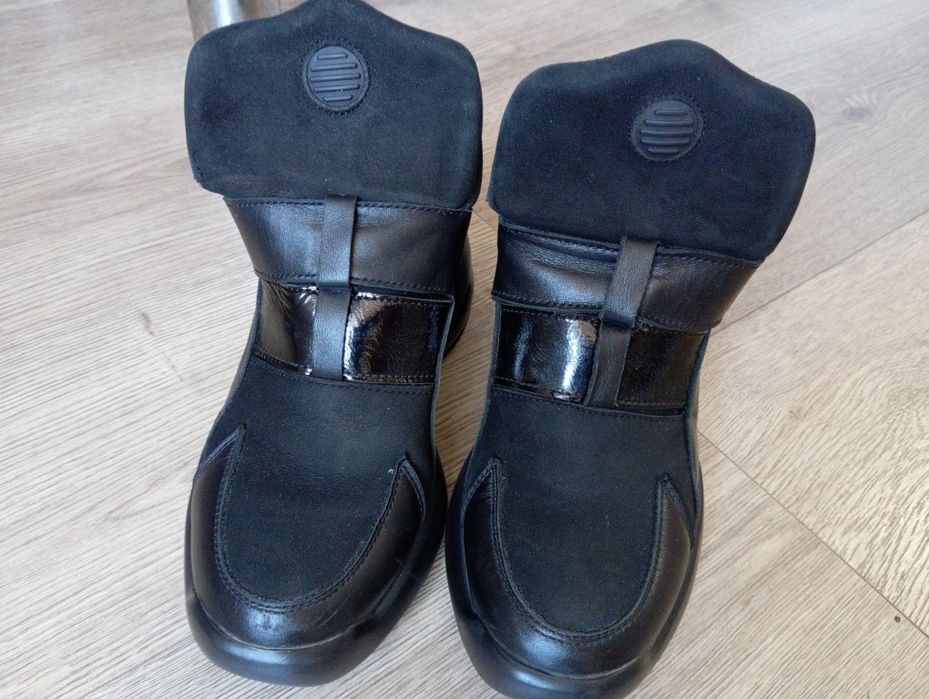 Осінні  шкіряні кросівки 37 розмір