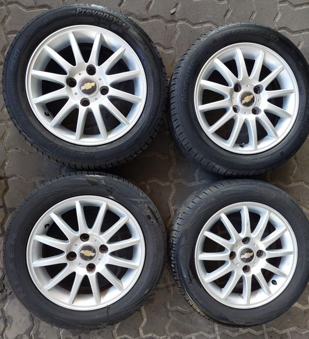 JANTES CHEVROLET R15 COM PNEUS 195/55 FURAÇÃO 4X114.3