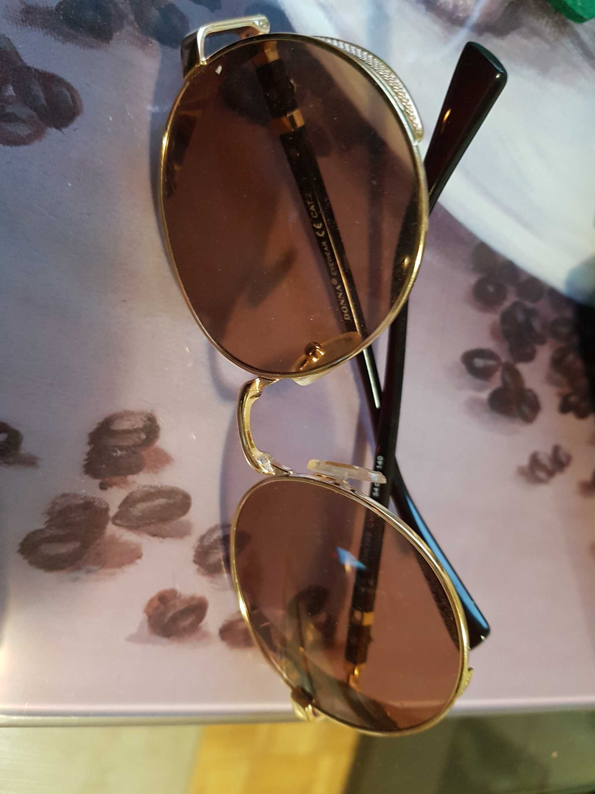 Okulary firmowe z filtrem UV złote