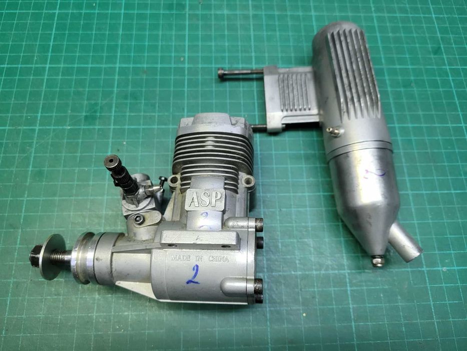 Silnik modelarski ASP 10 cm3 z tłumikiem