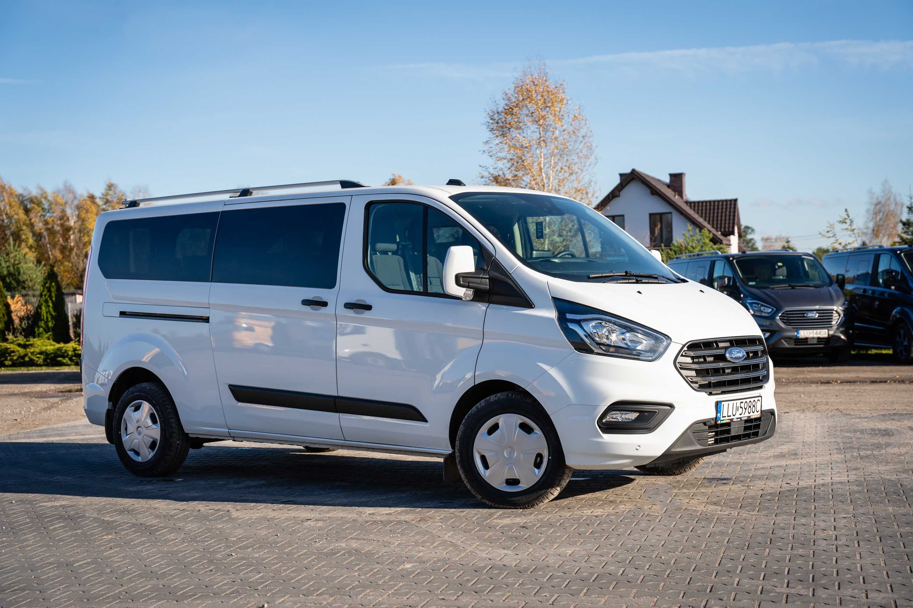 Bus 9-osobowy Wynajem do Wynajęcia Ford Transit Custom