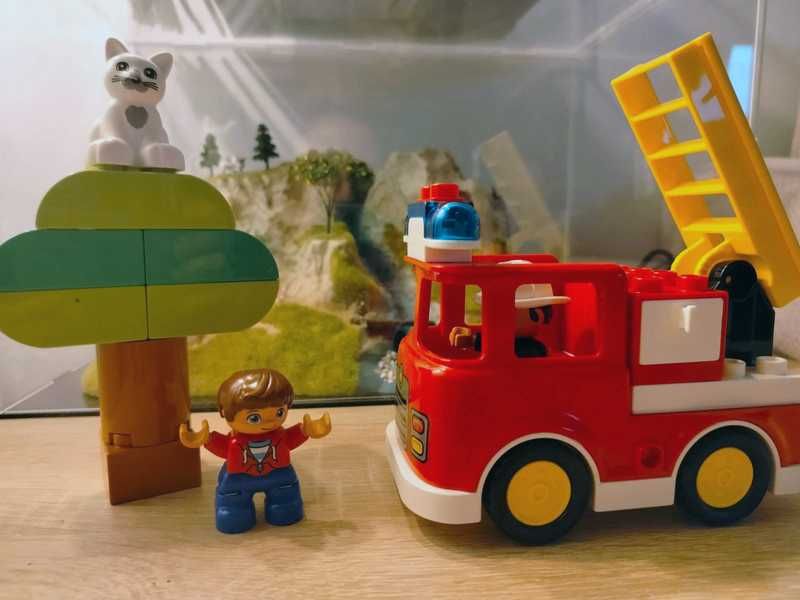 Klocki Lego Duplo Wóz strażacki 10901