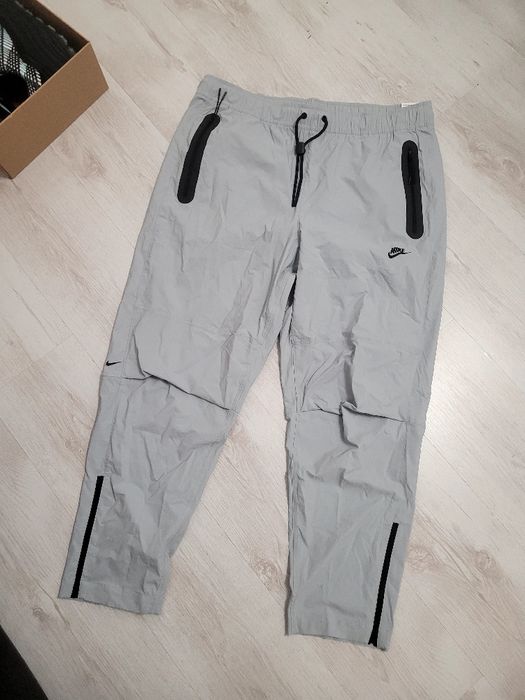 Штани NIKE Sportswear Tech Woven нові original