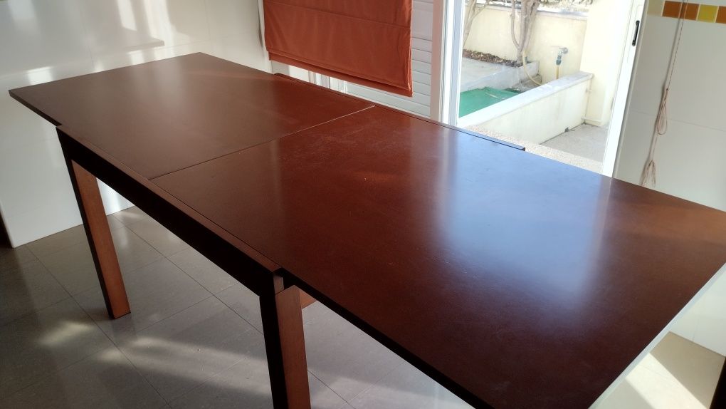 Mesa madeira de sala/cozinha