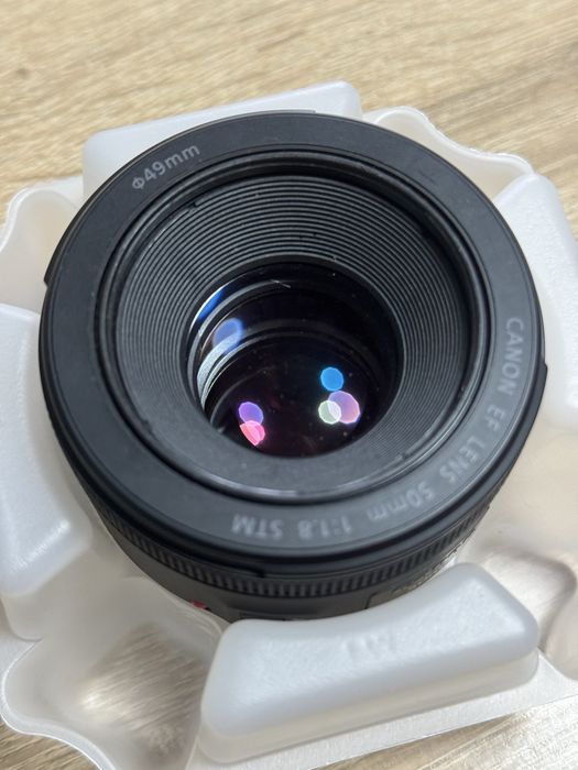 Canon EF 50 mm f/1.8 STM