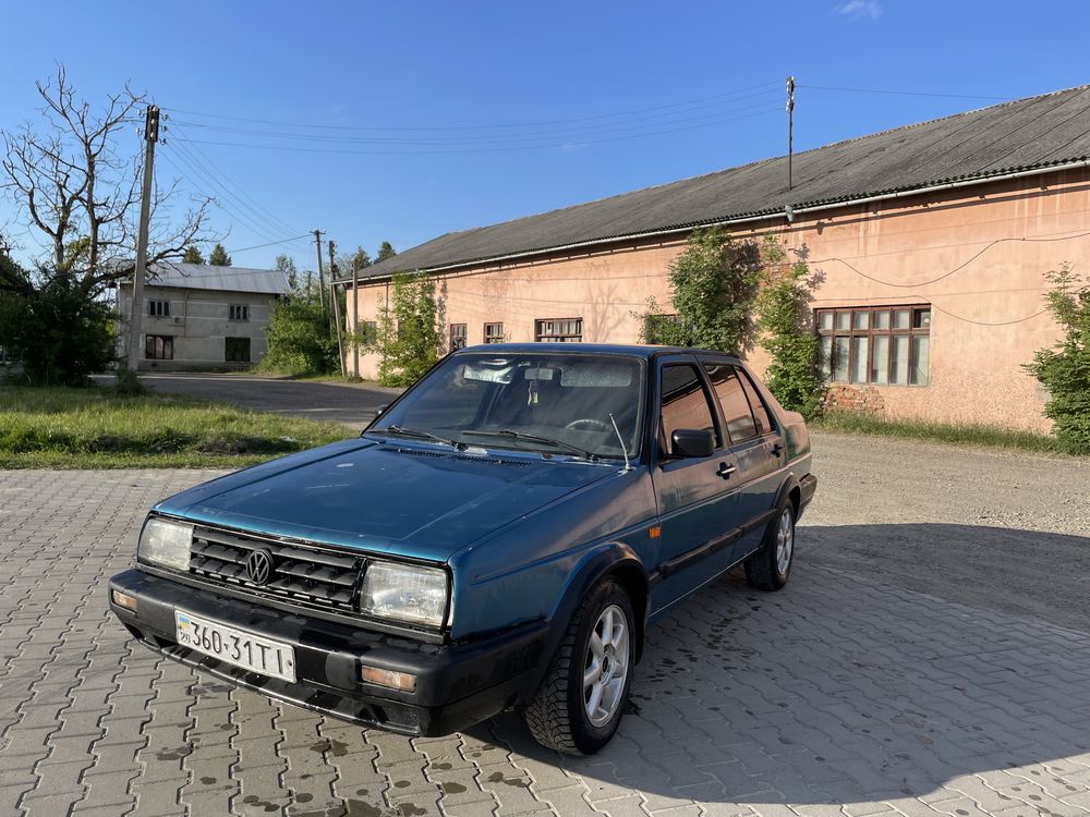 Придоється jetta 2 1988