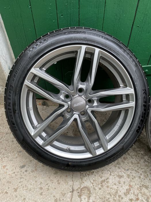 Продам комлект дисков с резиной 235/45r18 год:2025