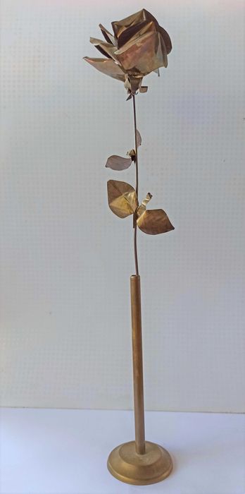 Róża w stojaku - mosiądz, rzemiosło