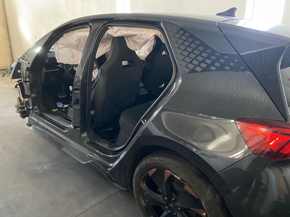CUPRA BORN para peças - traseira e laterais