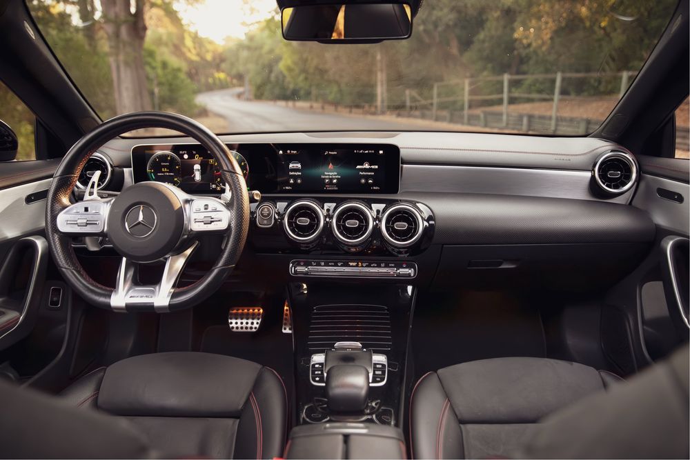 Mercedes-Benz CLA Shooting Brake AMG (Financiamento)